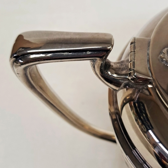 Vintage Essay Canada Silverplate teapot - Picture 4 of 14